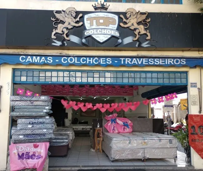 Fachada da loja TOP Colchões no Centro de São José dos Campos